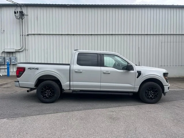 Used 2024  Ford XLT image 4