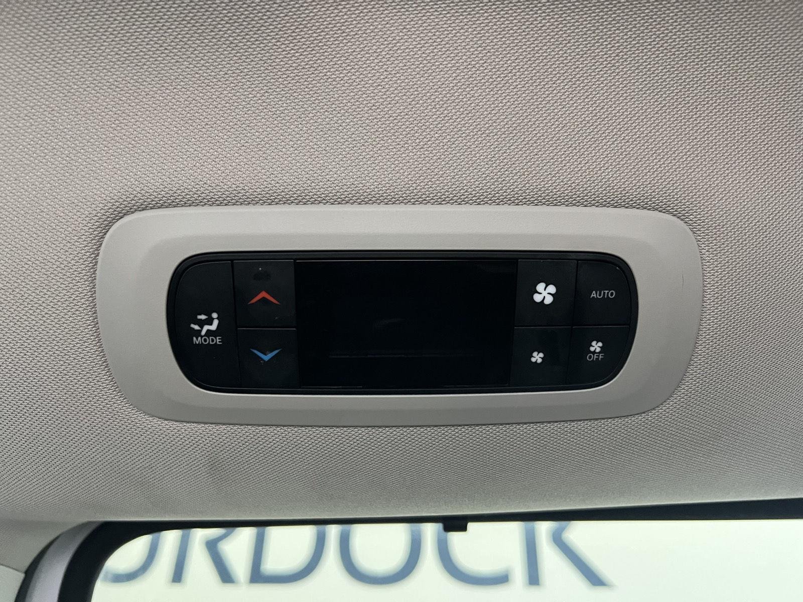 2024 Chrysler Pacifica Touring L - Photo 24
