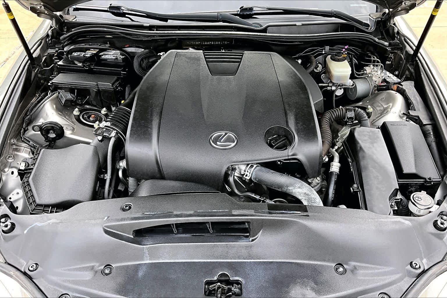 Used 2015 Atomic Silver Lexus  image 31