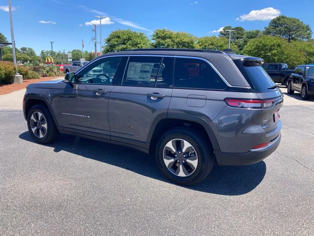 New 2024 Baltic Gray Metallic Clearcoat Jeep 4xe image 3