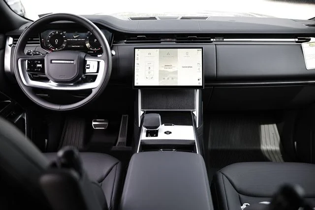 New 2026 Santorini Black Land Rover SE image 36