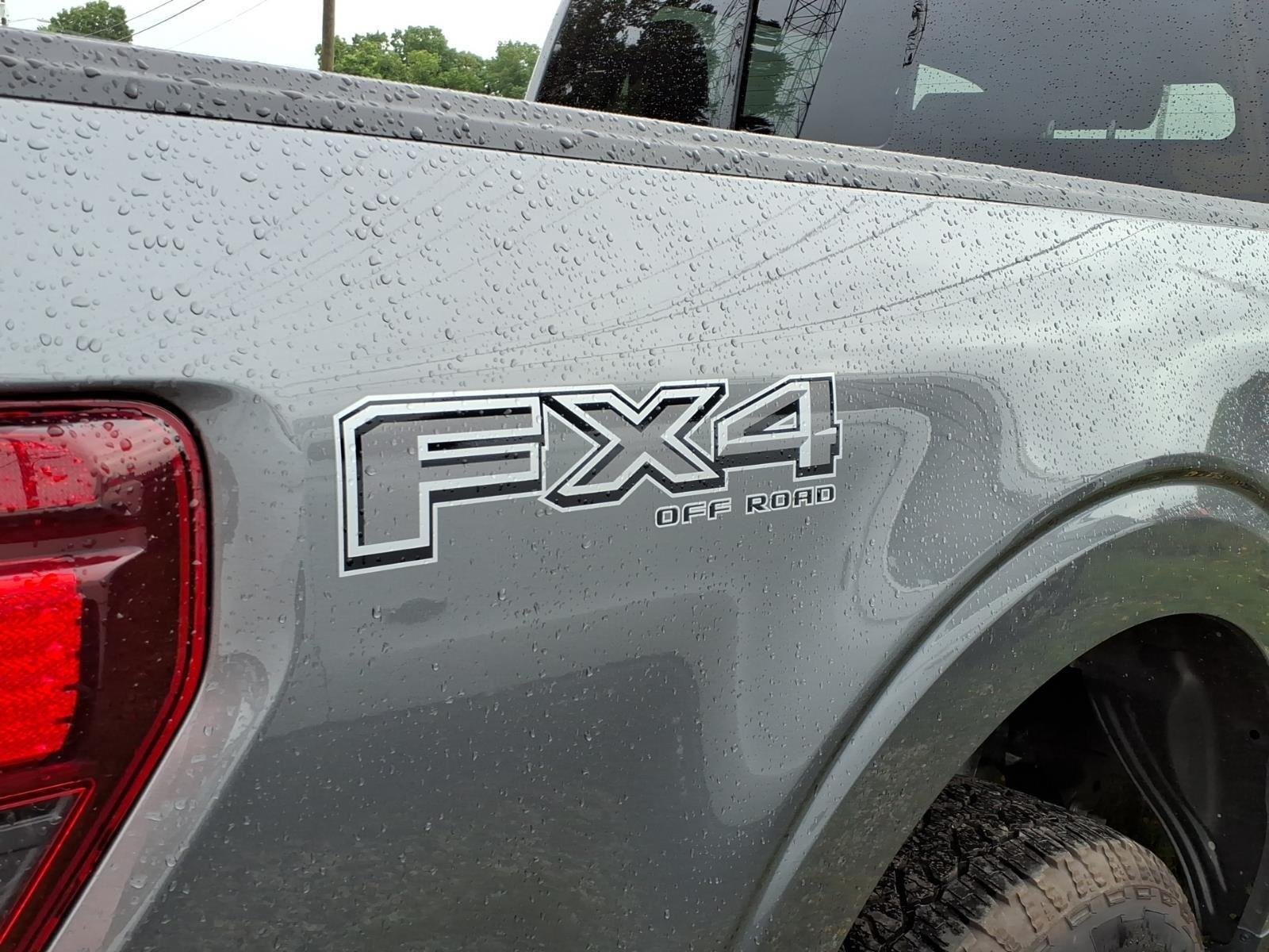New 2026 Carbonized Gray Metallic Ford XLT image 6