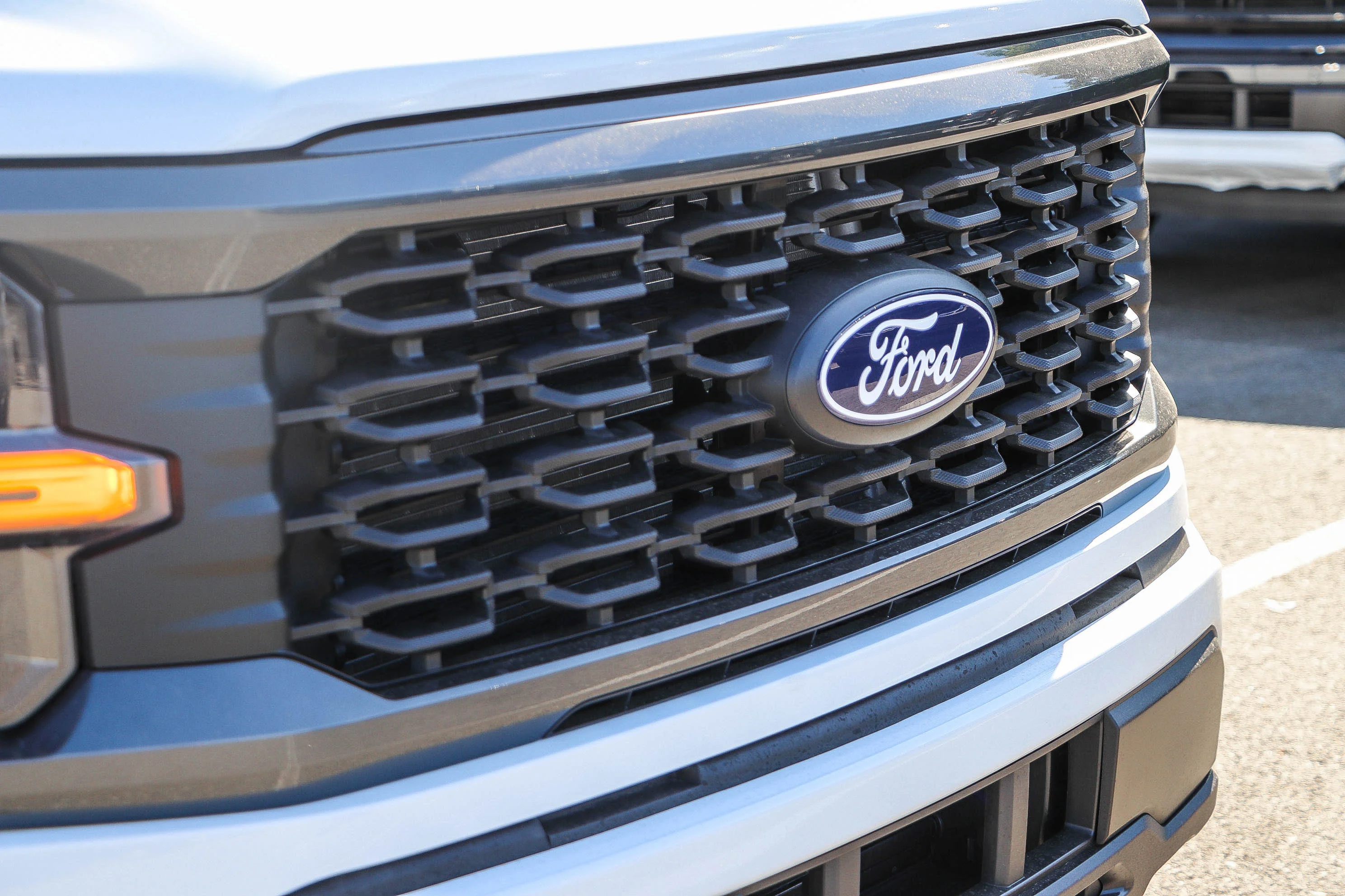 New 2026 Oxford White Ford STX image 5