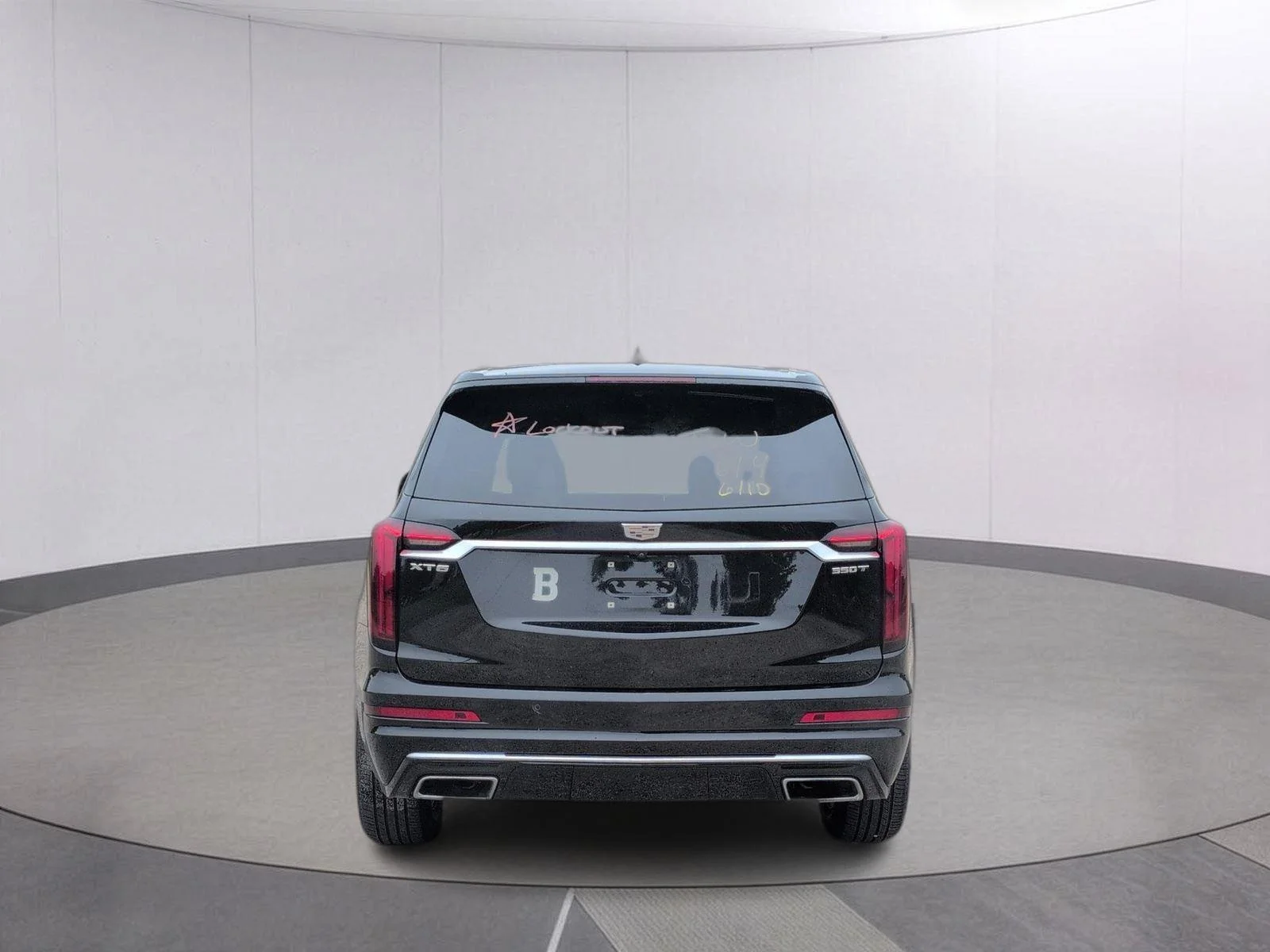 Used 2024 Stellar Black Metallic Cadillac Luxury image 4