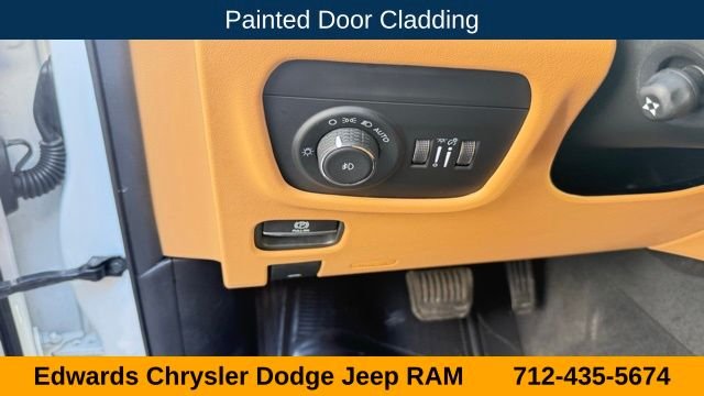 Used 2025 White Jeep Summit image 17