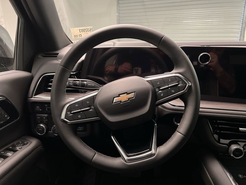2026 Chevrolet Suburban Premier - Photo 14