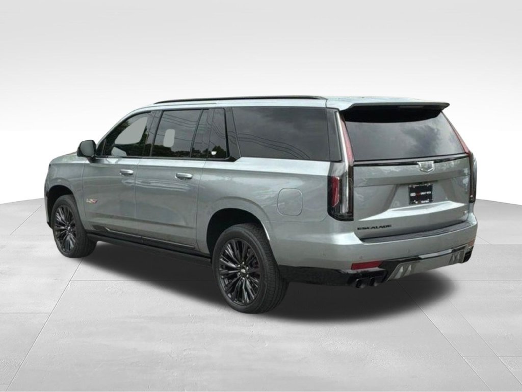 Used 2024 Silver Cadillac V-Series image 6