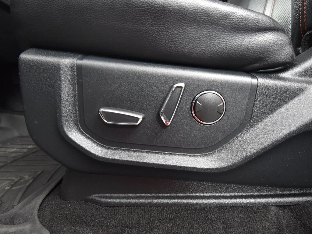 Used 2021 White Ford Limited image 17