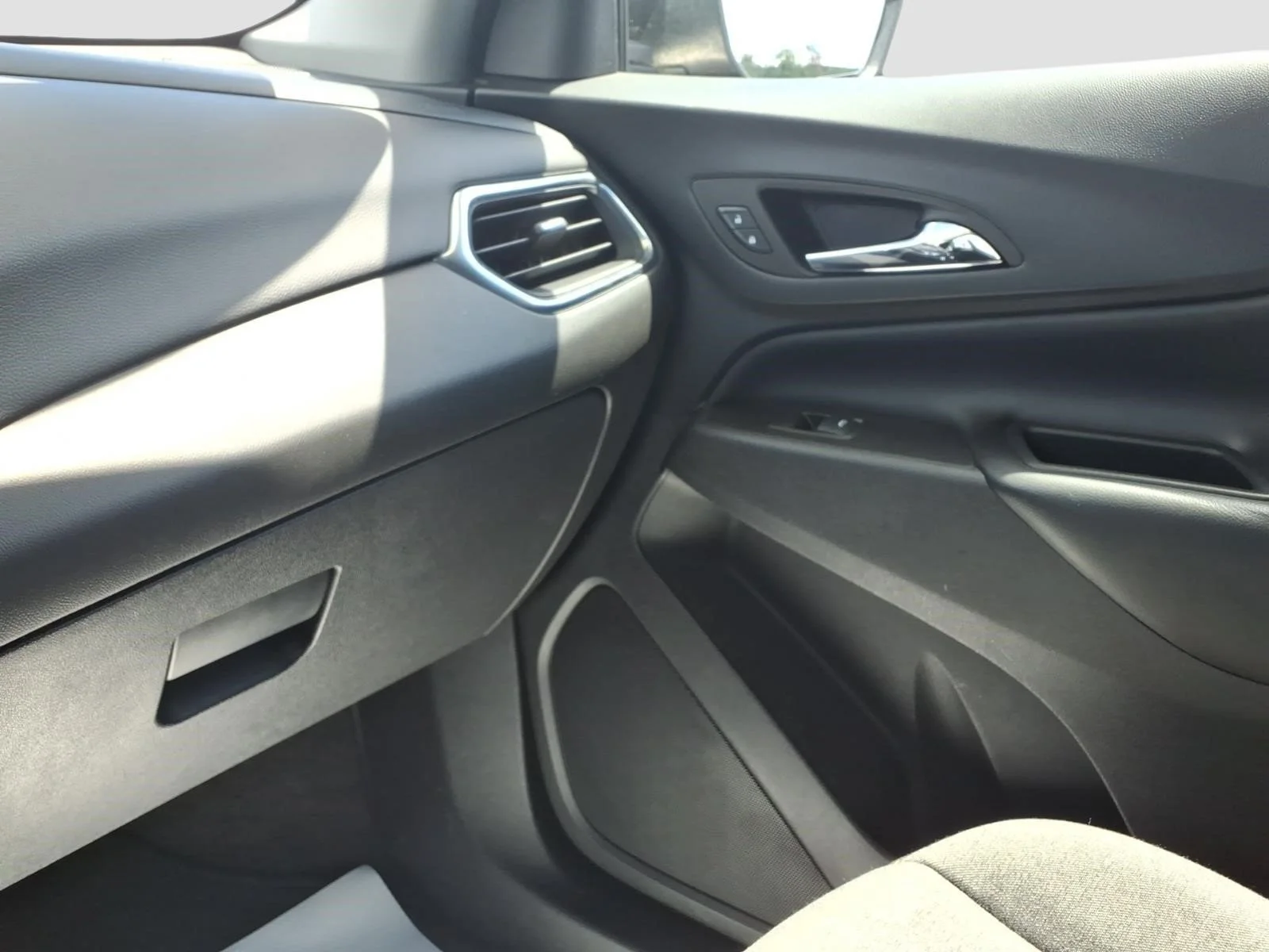 Used 2024 Mosaic Black Metallic Chevrolet LT image 22