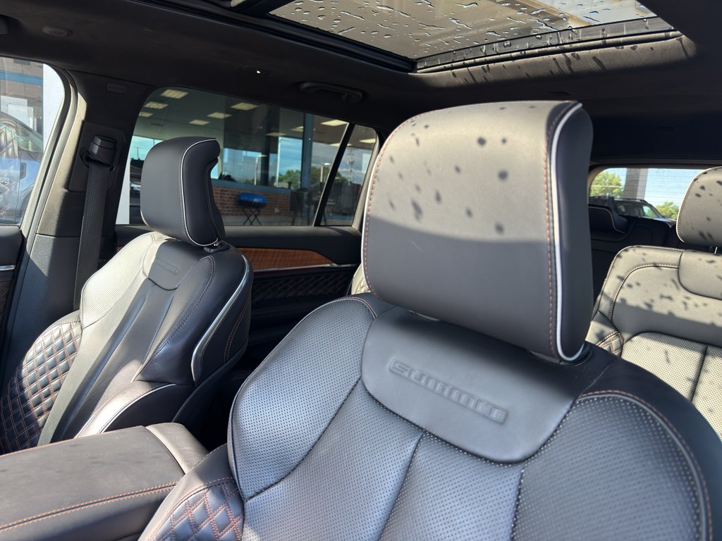 Used 2023 Black Clearcoat Jeep Summit Reserve image 11