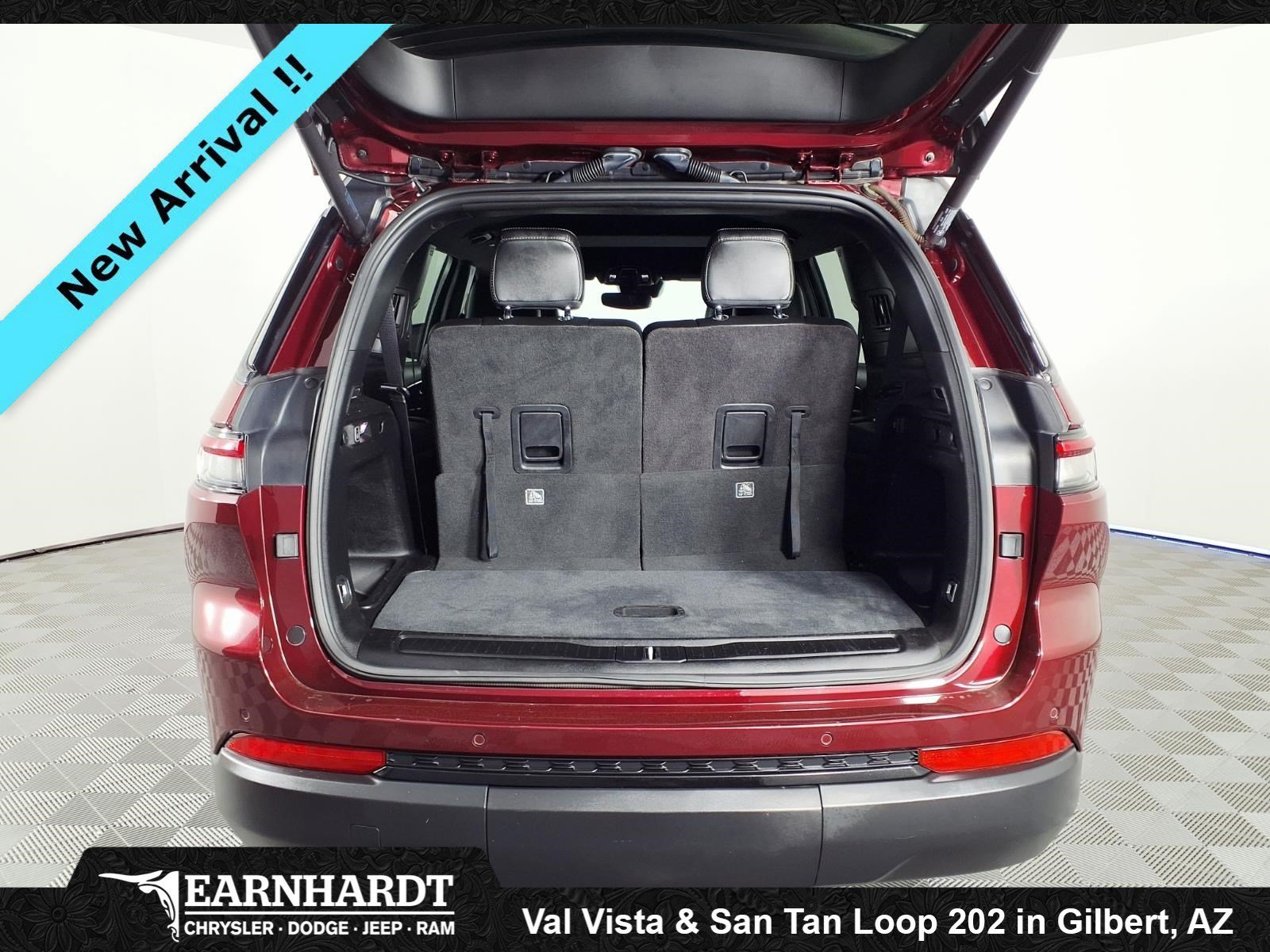 Certified Used 2023 Velvet Red Pearlcoat Jeep Altitude image 8