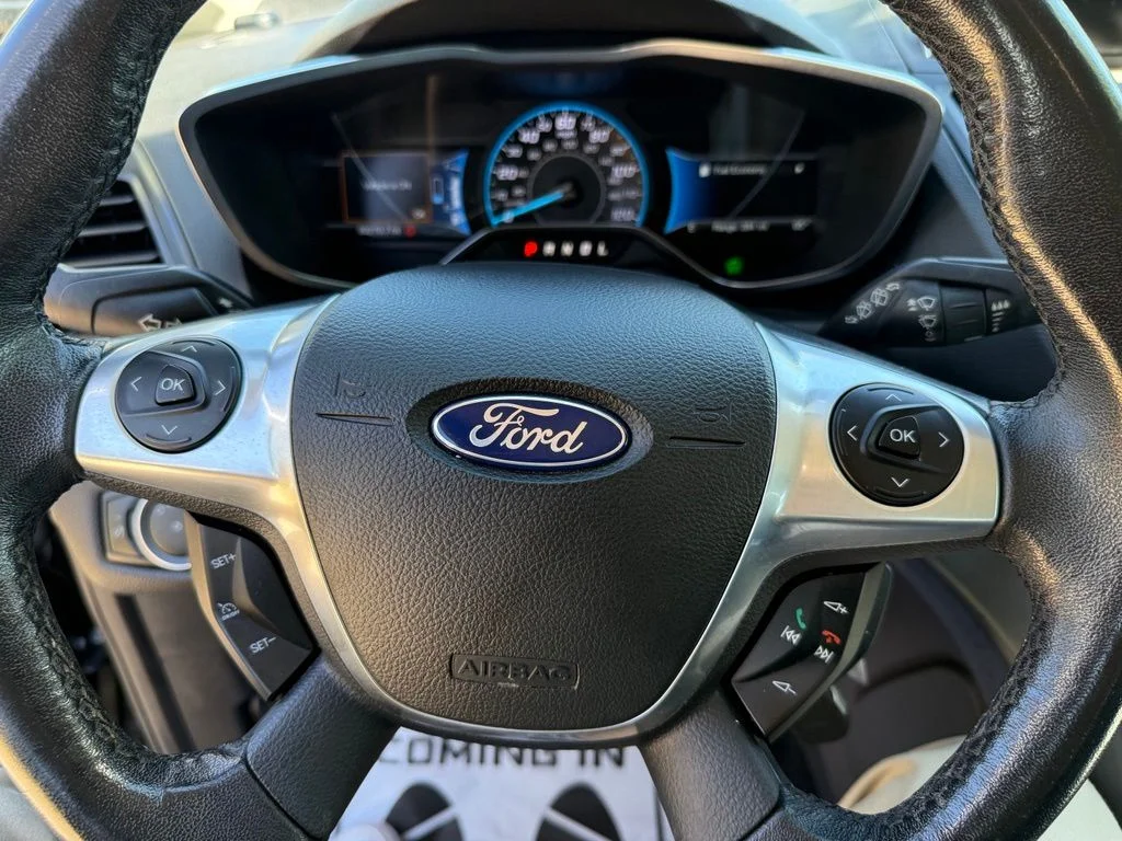 Used 2017 Black Ford SE image 17