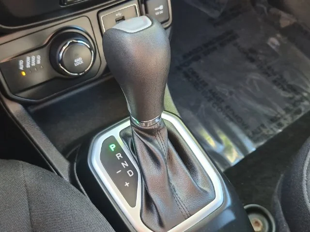 Used 2018 Gray Jeep Sport image 38