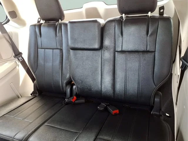 Used 2015 Gray Chrysler Touring-L image 19