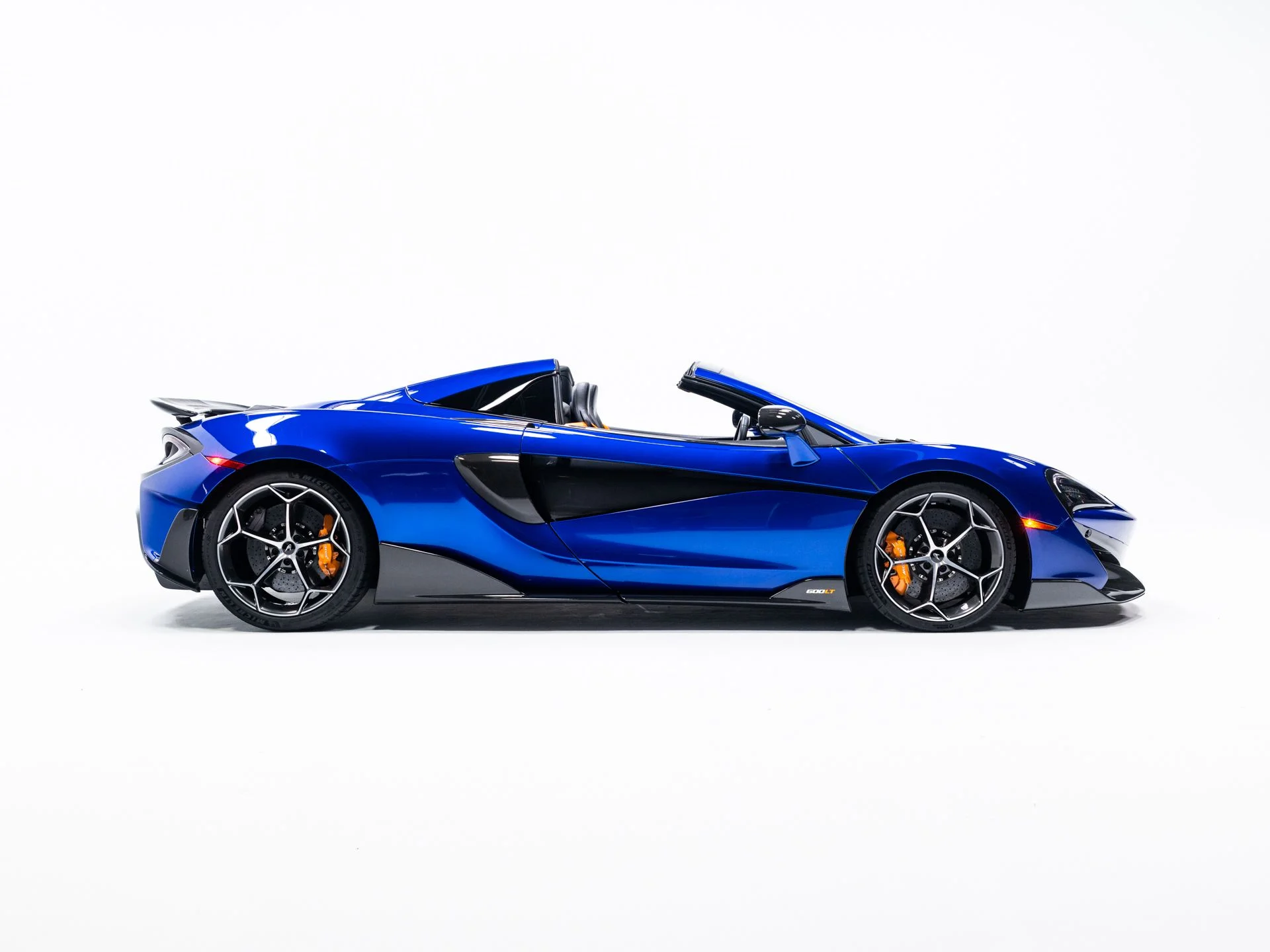 Used 2020 Burton Blue McLaren Spider image 9