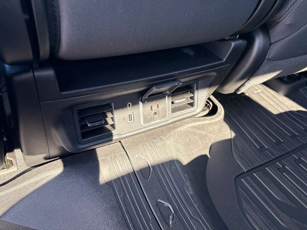 New 2026 Sterling Metallic GMC Elevation image 31