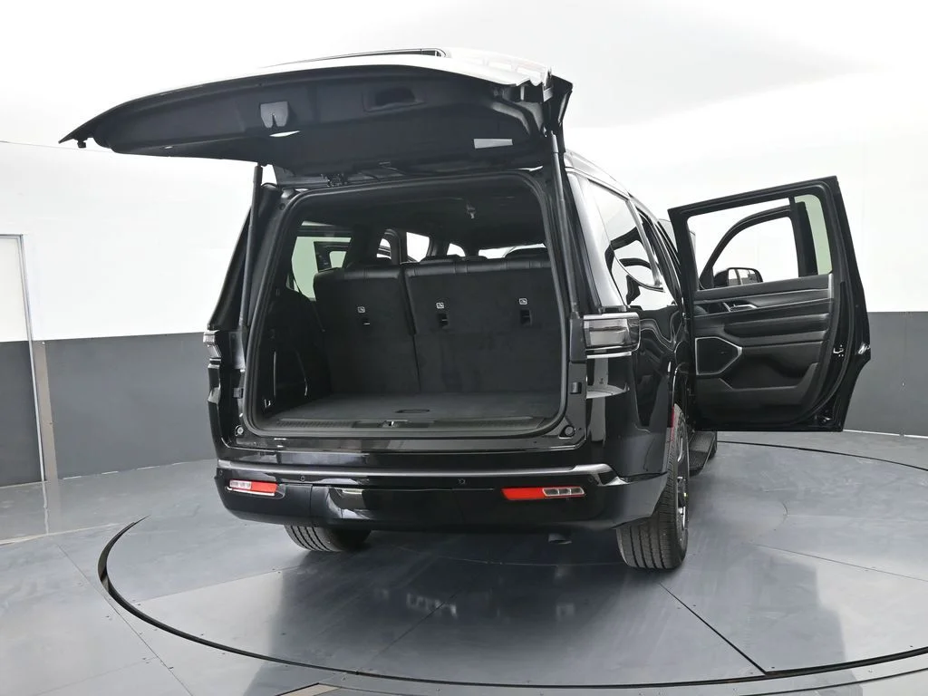 New 2026 High Gloss Black Exterior Paint Jeep Limited Altitude image 73