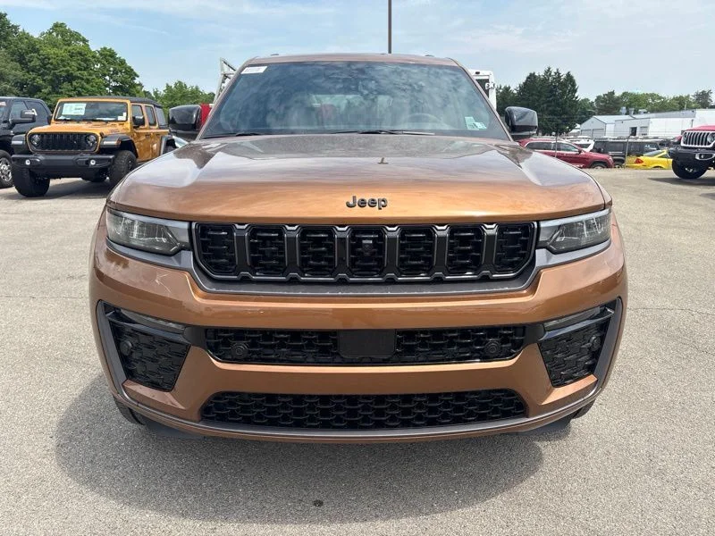 New 2026 Copper Shino Metallic Clear-Coat Exterior Paint Jeep Limited Reserve image 8