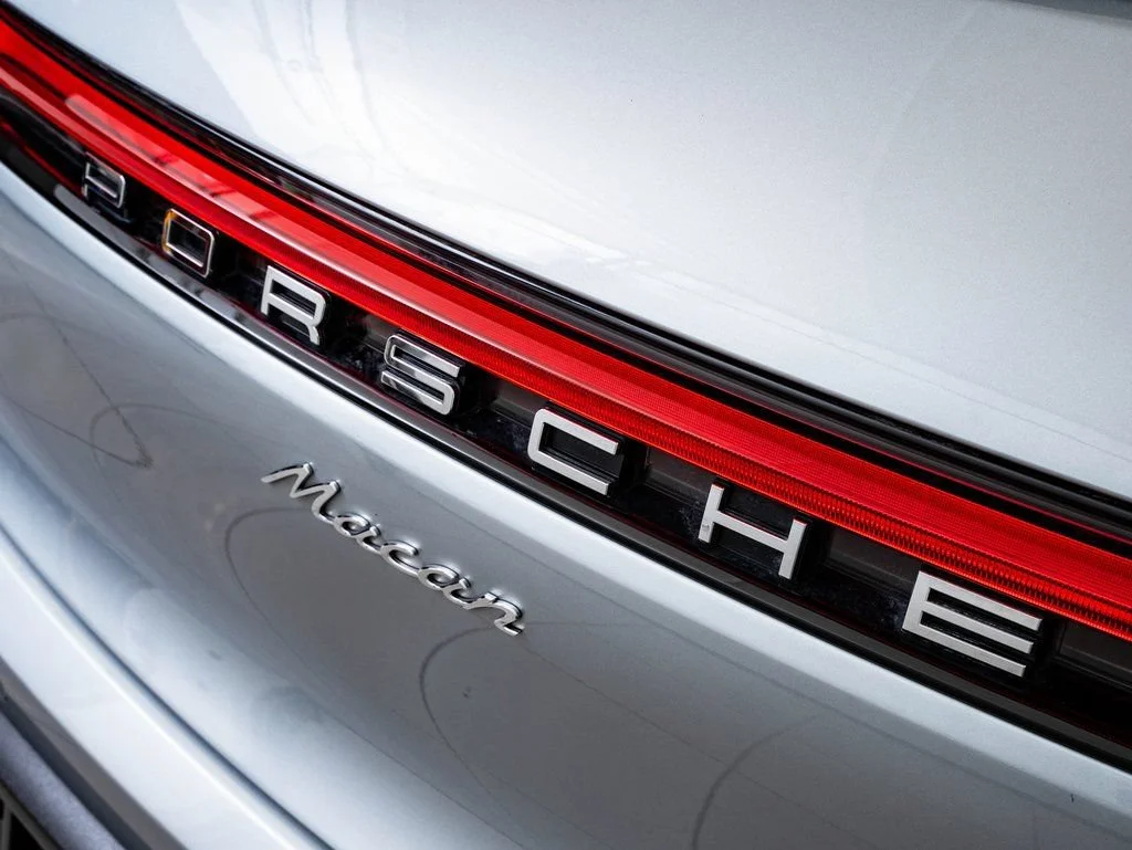 Used 2025 Dolomite Silver Metallic Porsche  image 19
