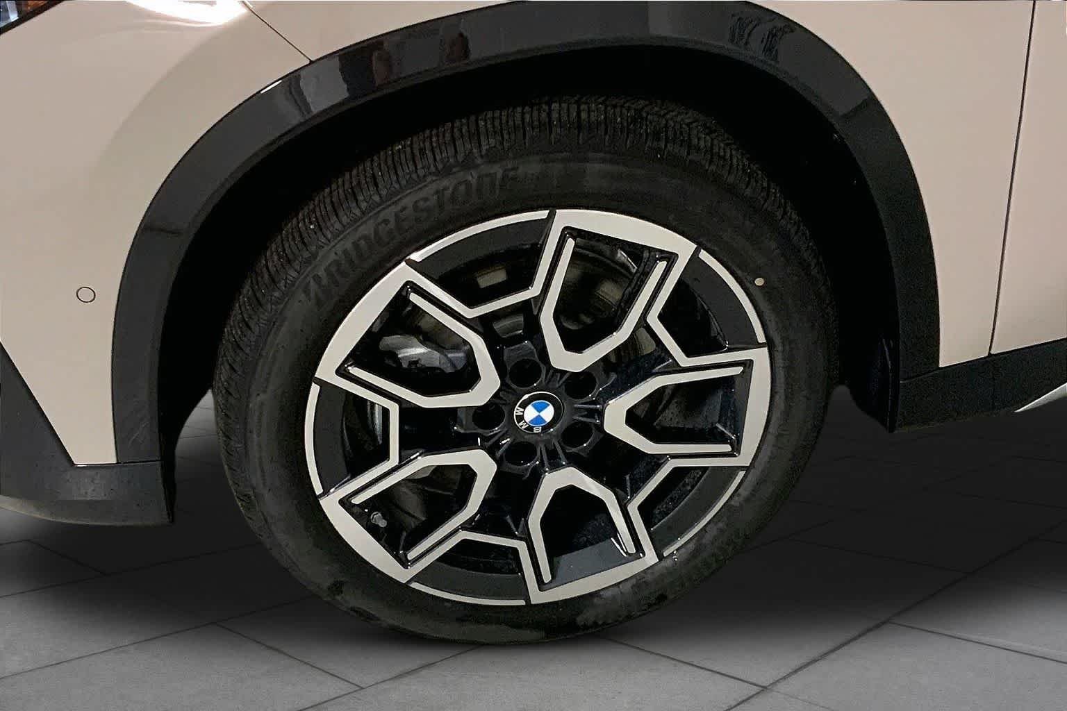 New 2026 Dune Grey Metallic BMW xDrive28i image 11
