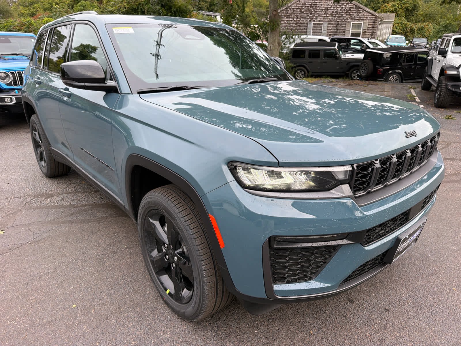 2027 Jeep Grand Cherokee