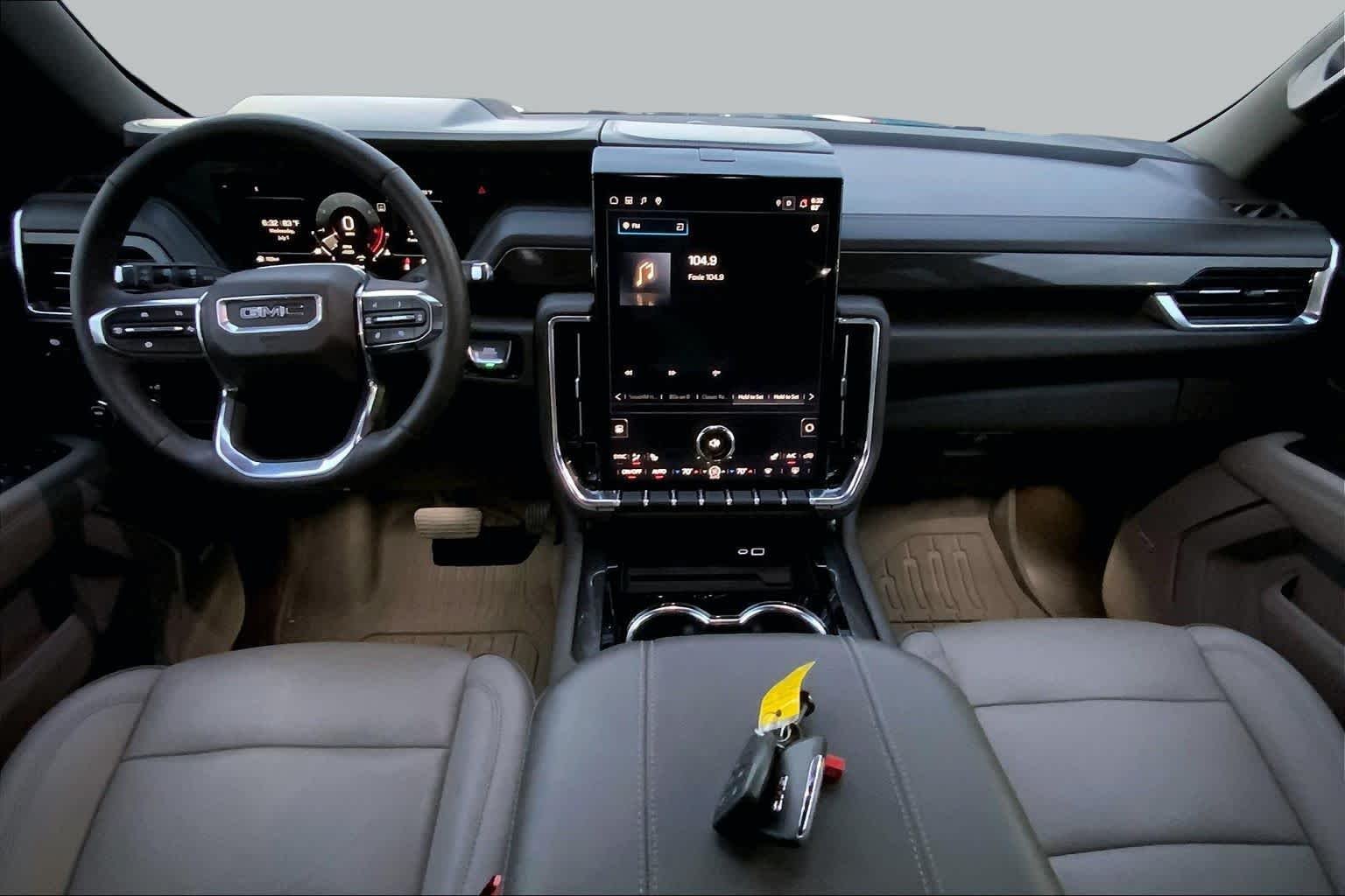 Used 2025 Downpour Metallic GMC Elevation image 15