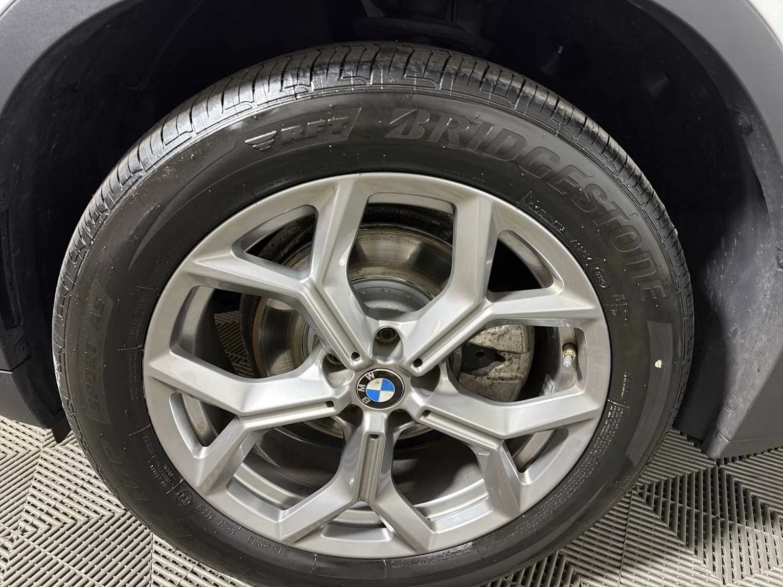 Used 2023 Alpine White BMW xDrive30i image 10