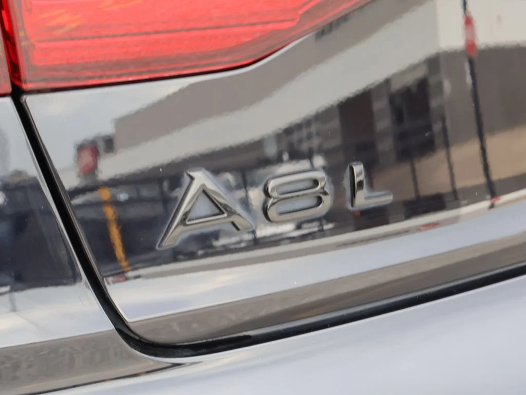 Used 2024 Sebring Black Crystal Effect Audi L 55 image 8