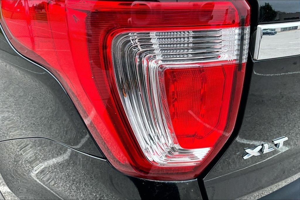 Used 2017 Black Ford XLT image 33