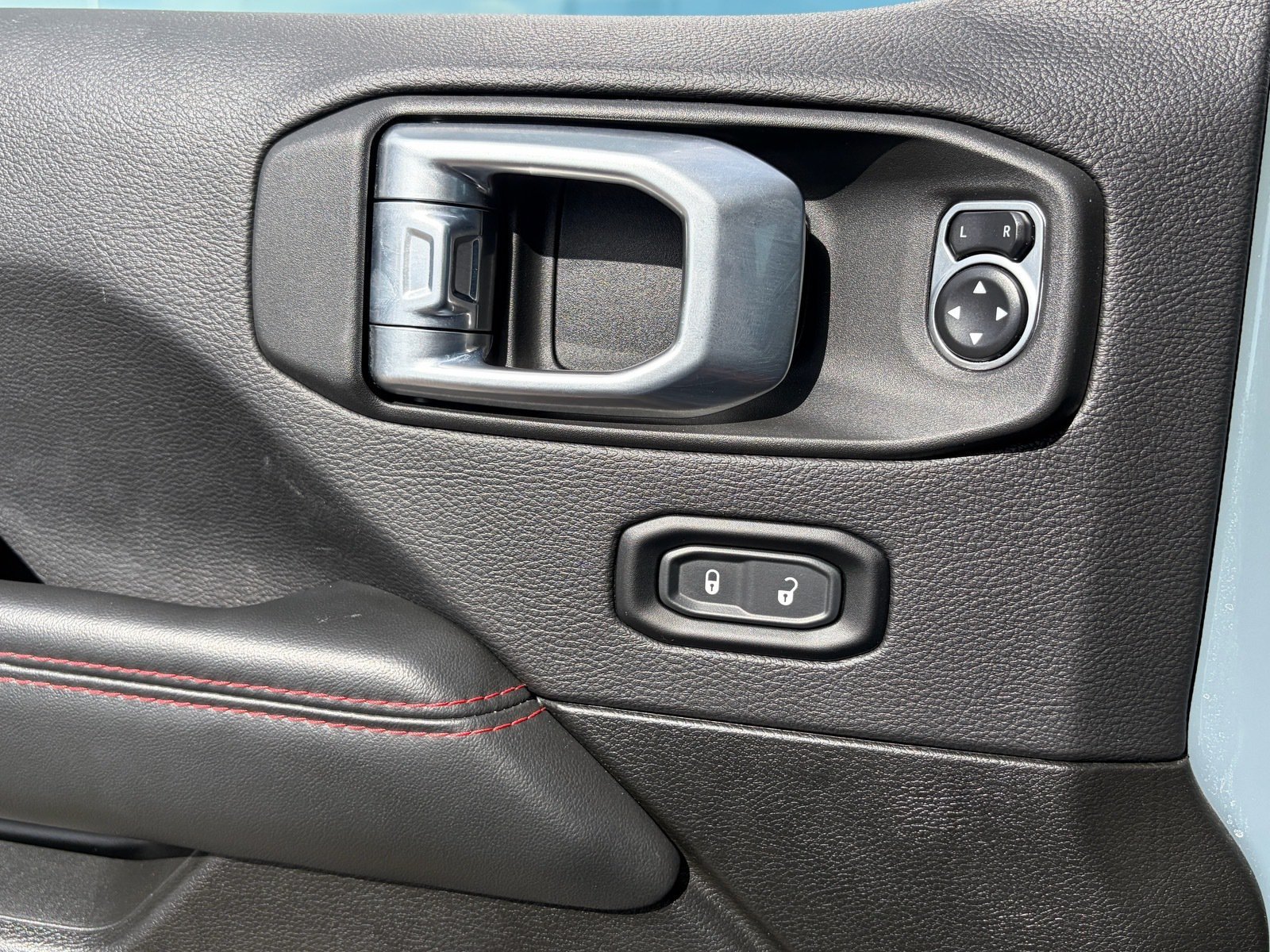 2024 Jeep Wrangler 4-Door Rubicon 392 - Photo 16