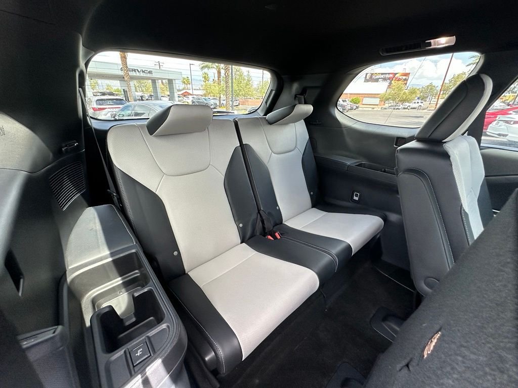 Used 2025 Beige Lexus 500h F SPORT Premium image 24