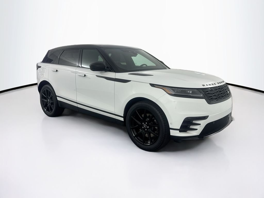 New 2026 Fuji White Land Rover Dynamic SE image 3