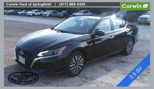 Used 2025 Super Black Nissan 2.5 SV image 1