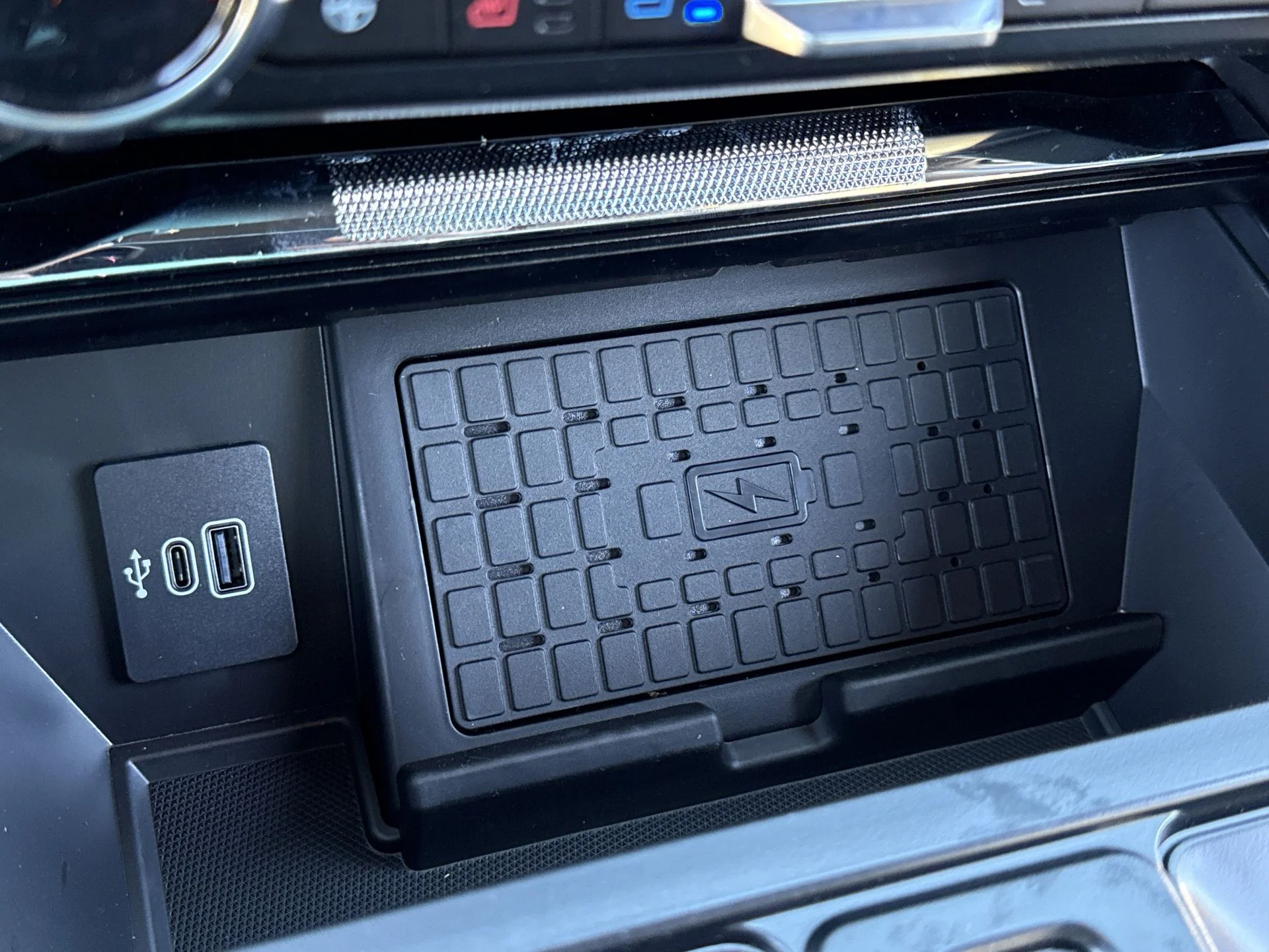 2025 Ford F-150 Lariat - Photo 9