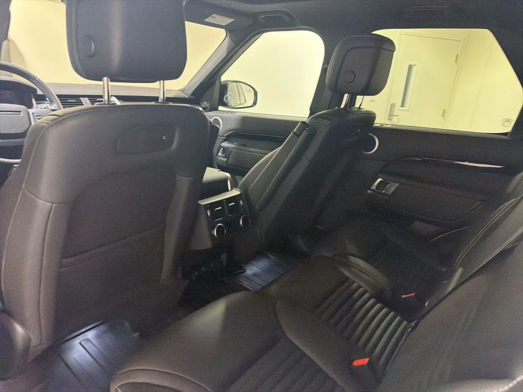Certified Used 2025 Fuji White Land Rover S image 21