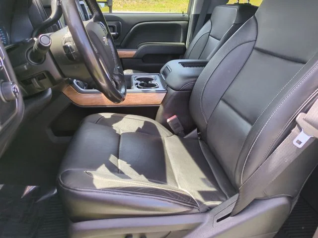 Used 2019 White Chevrolet LTZ image 11
