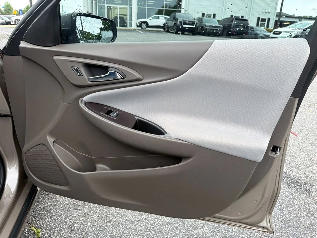 Used 2022 Gray Chevrolet LS image 14