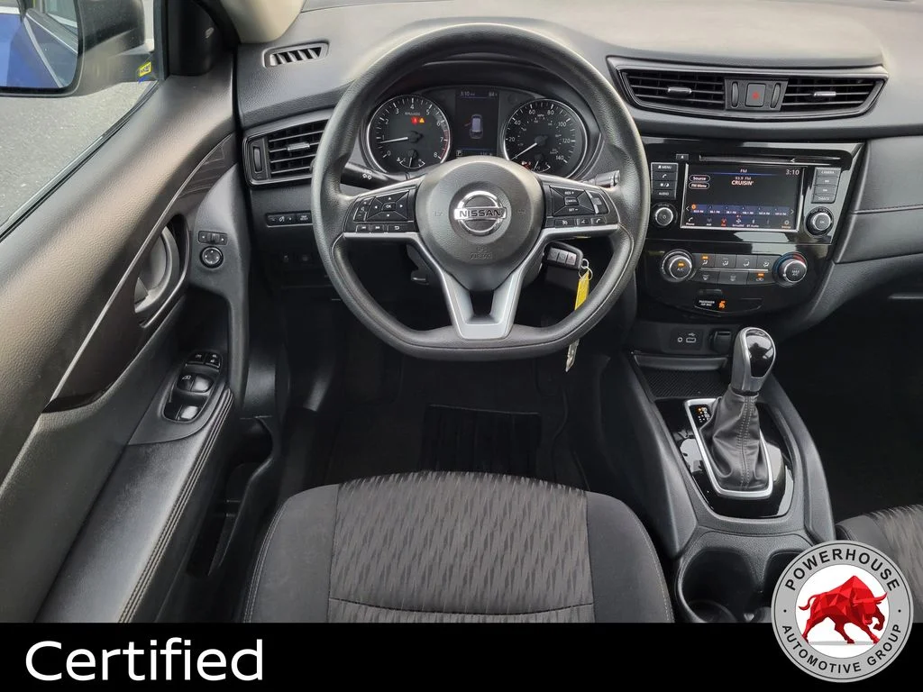Used 2020 Blue Nissan S image 17