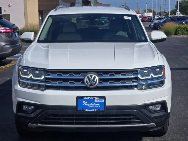 Used 2018 White Volkswagen 3.6L V6 SE image 2