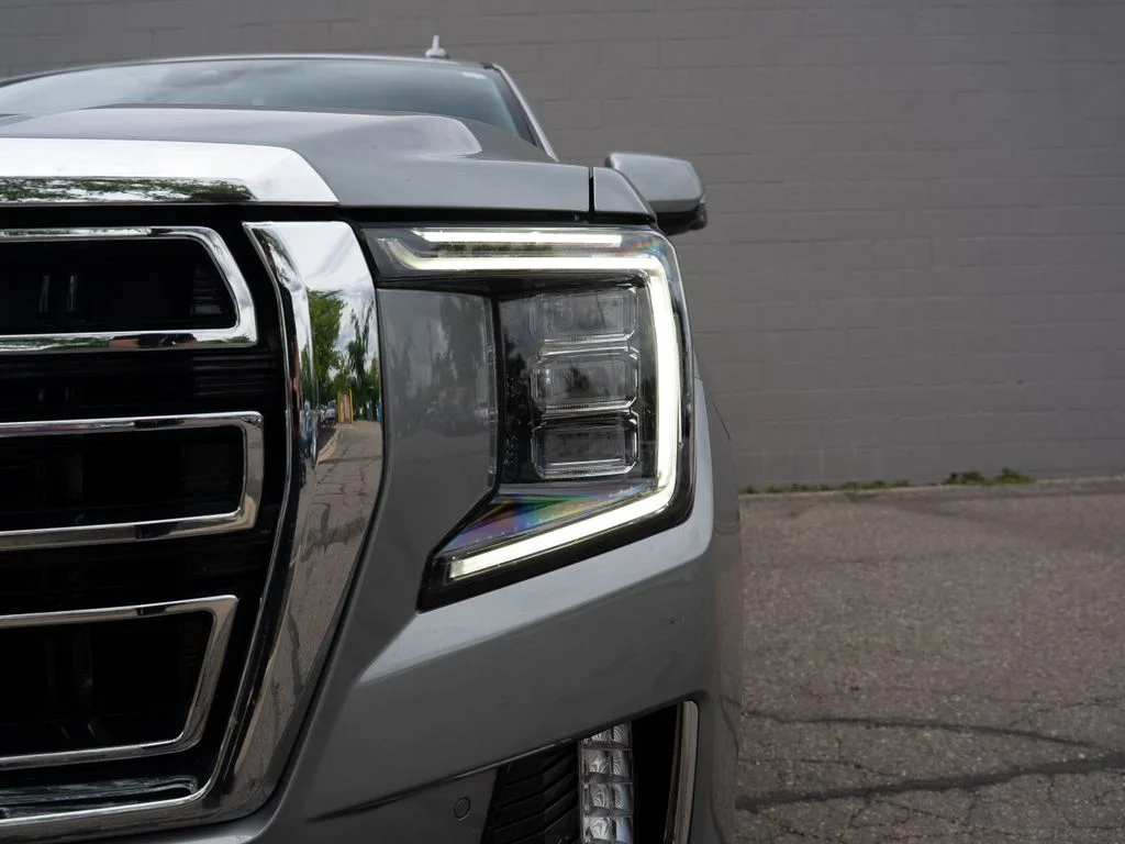 Used 2023 Sterling Metallic GMC SLT image 11