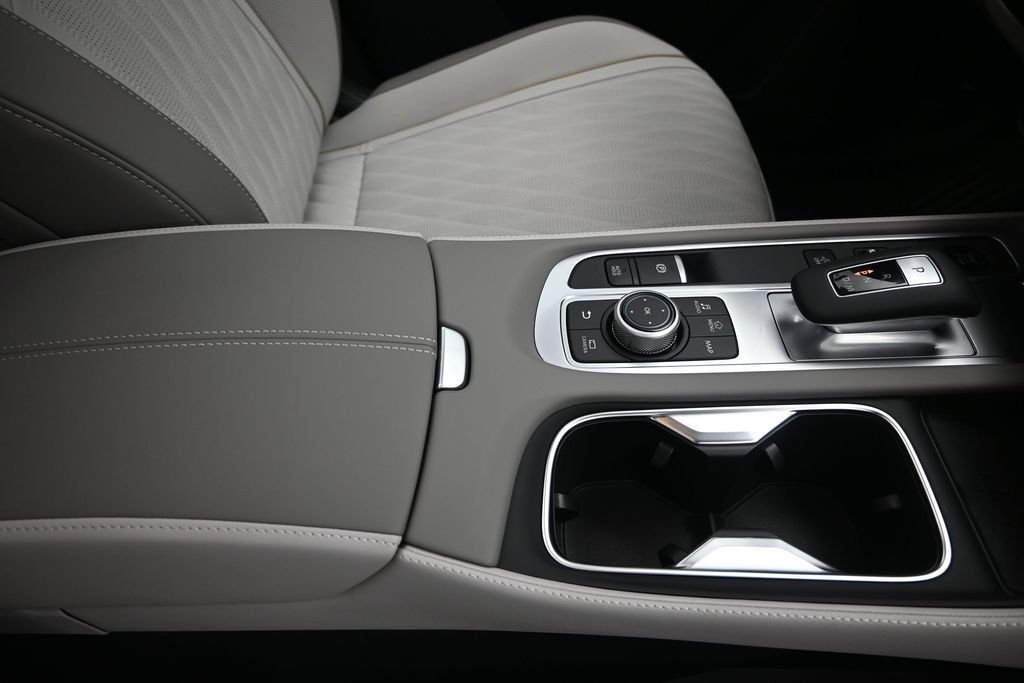 New 2027 2T RAD WHT INFINITI Autograph AWD image 28
