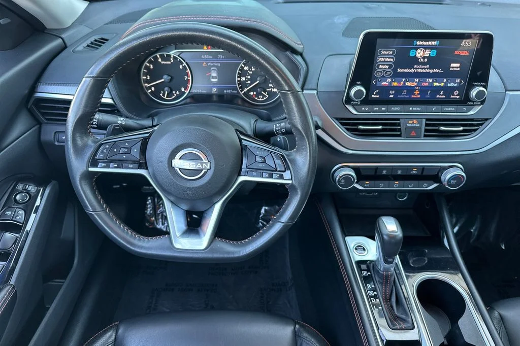2025 Nissan Altima SR - Photo 16