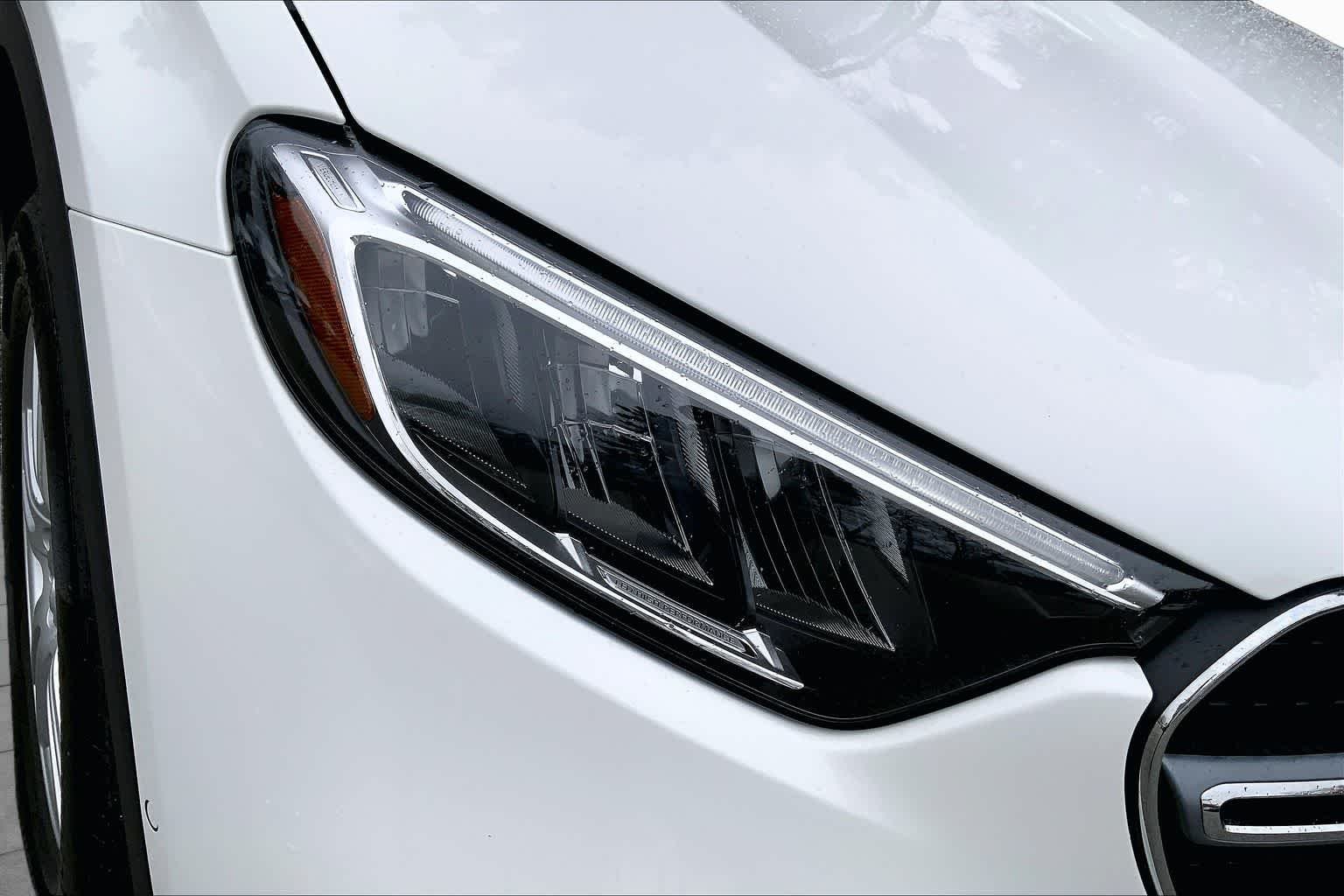 Certified Used 2025 Polar White Mercedes-Benz GLC 300 image 27