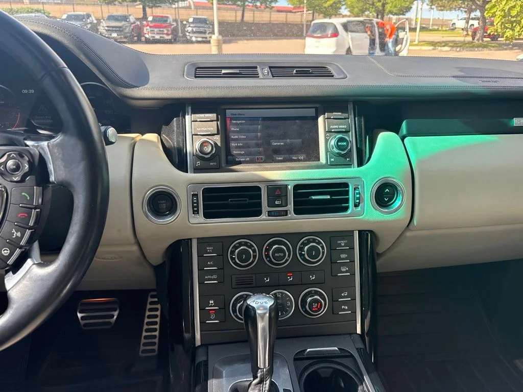 Used 2011  Land Rover Supercharged image 13