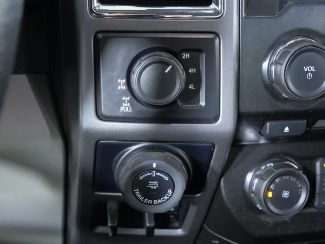 Used 2016 Blue Ford XLT image 27