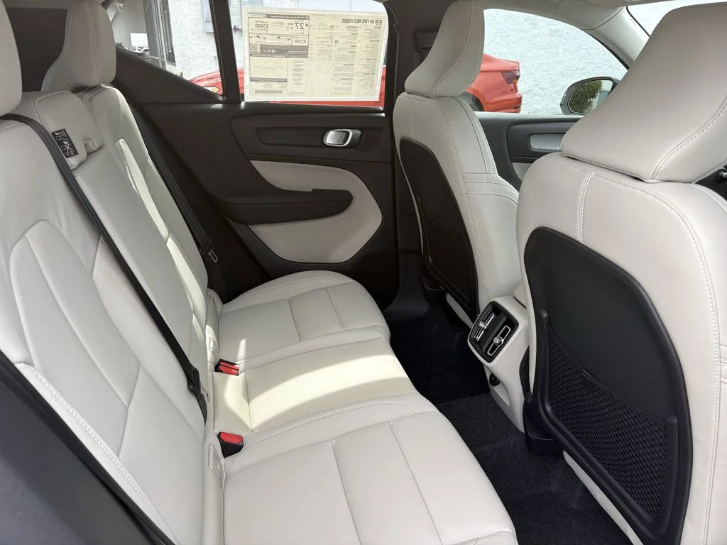 New 2026 Crystal White Volvo Plus image 27