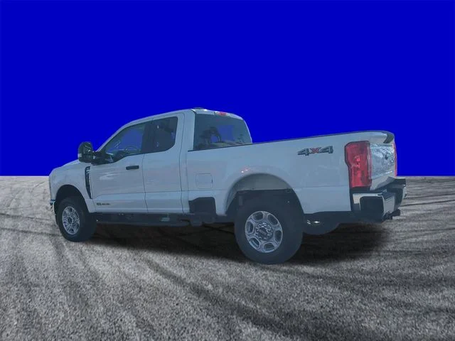 New 2026 Oxford White Ford F-250® XLT image 6