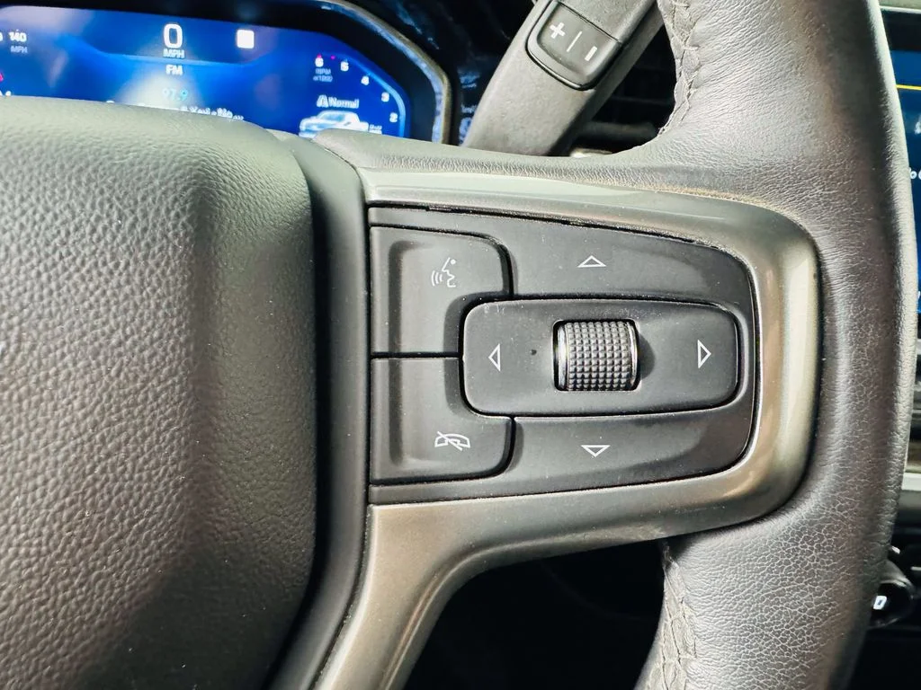 Used 2023 White Chevrolet LT image 11
