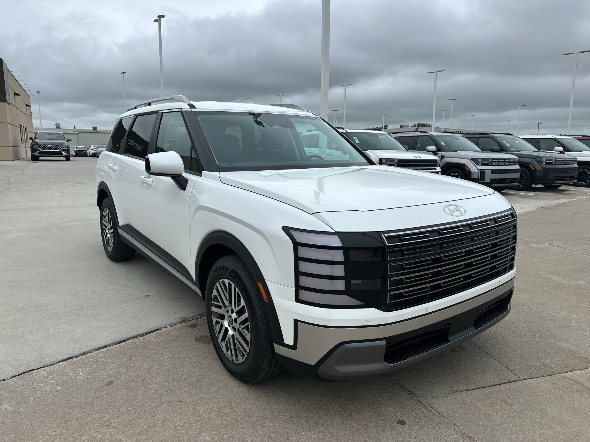 New 2027 Creamy White Pearl Hyundai SEL 7P image 8