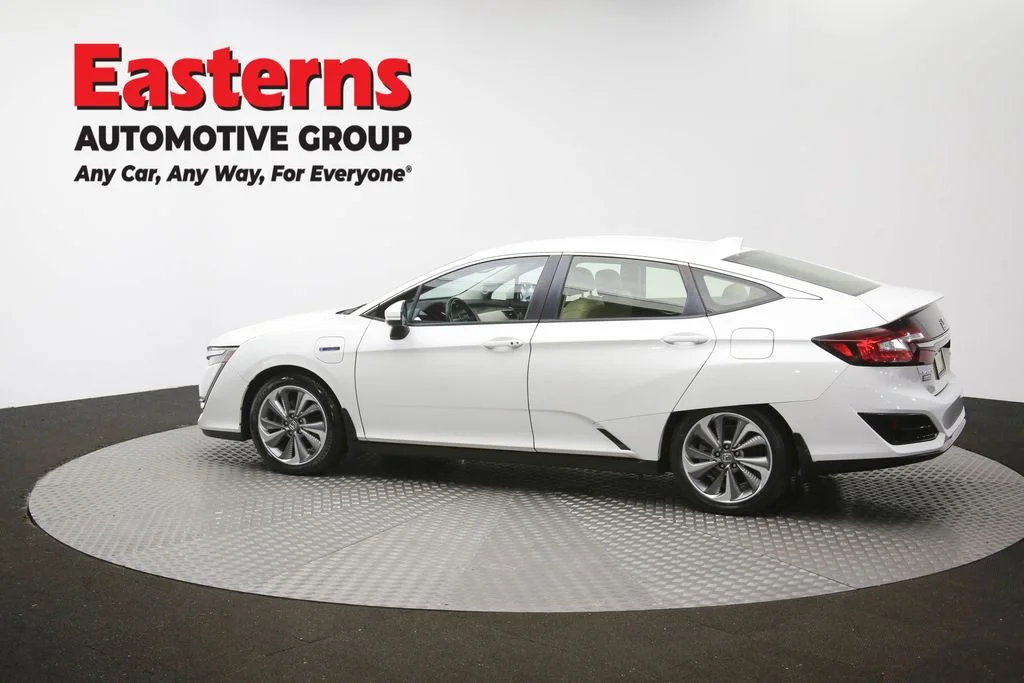 Used 2018 White Honda Touring image 60